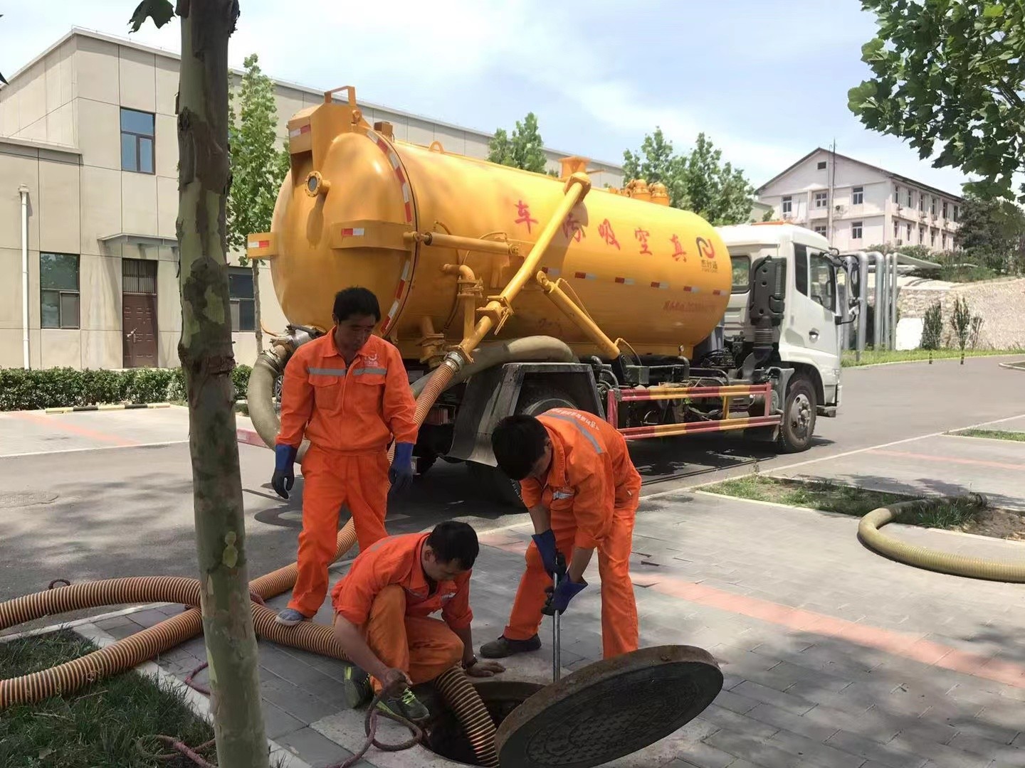 梨树化粪池清理与5-8吨吸粪车施工效率分析